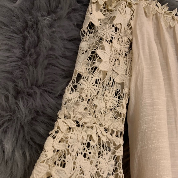 Ivory blouse - Picture 3 of 5